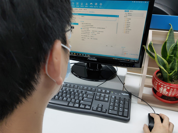 �m����Iʹ�õ��ھ��ͷ�ϵ�y