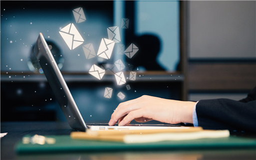 �����ھ��ͷ�푑��ٶ�