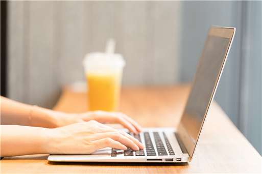 �Wվ����ܿͷ�ϵ�y