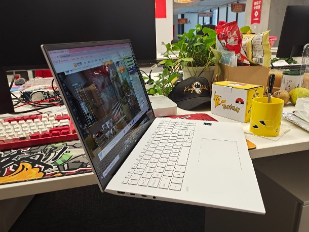 �I�N��׃���